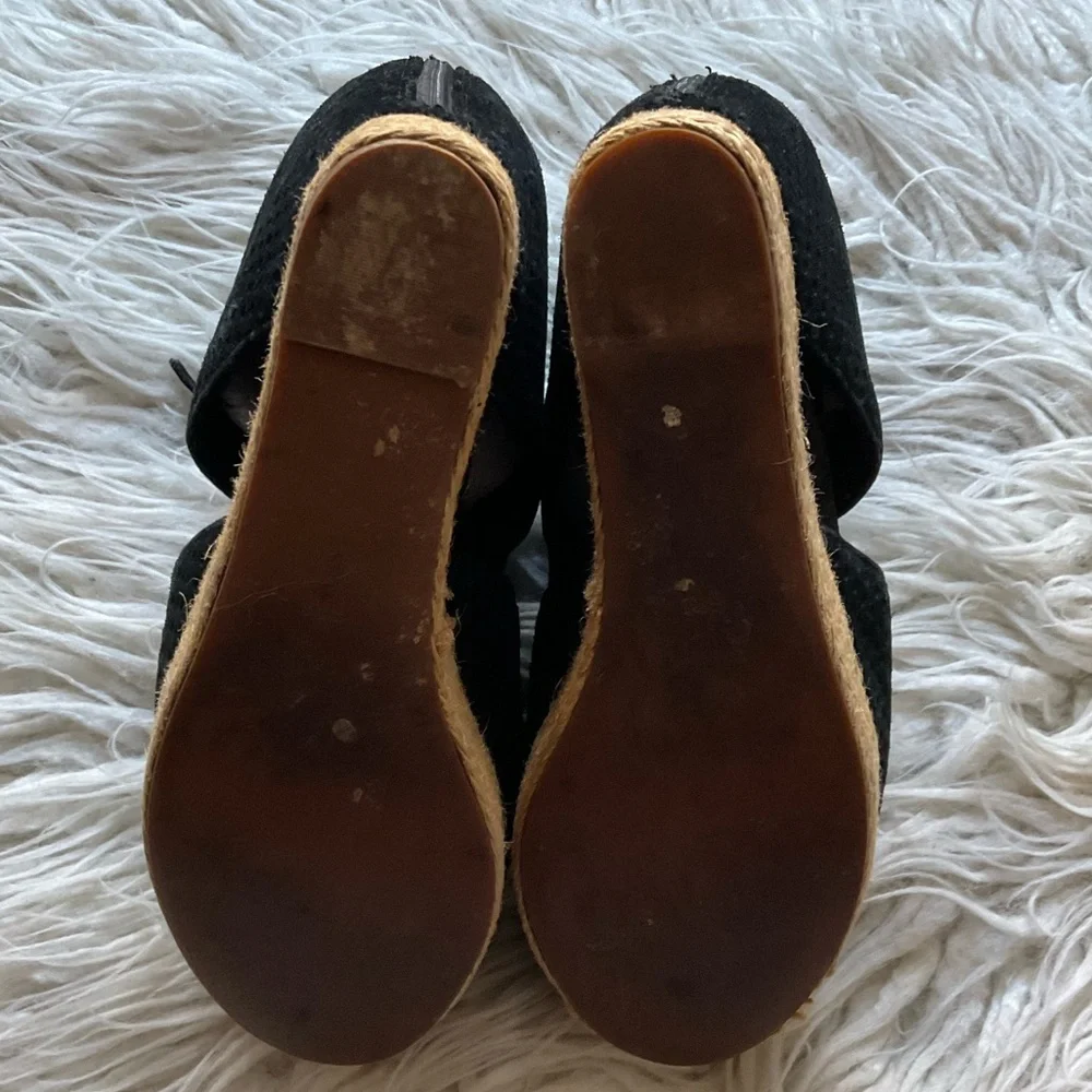 Jeffrey Campbell Dakota Black Suede Perforated Lace Up Wedge Sandals EUC Size 6